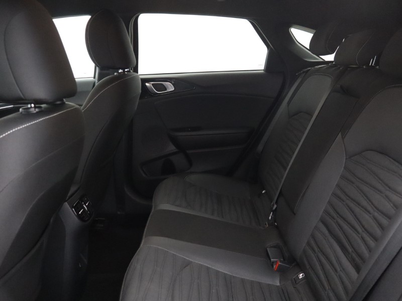 2024 (24) KIA PRO CEED 1.5T GDi ISG 138 GT-Line 5dr DCT 5684367