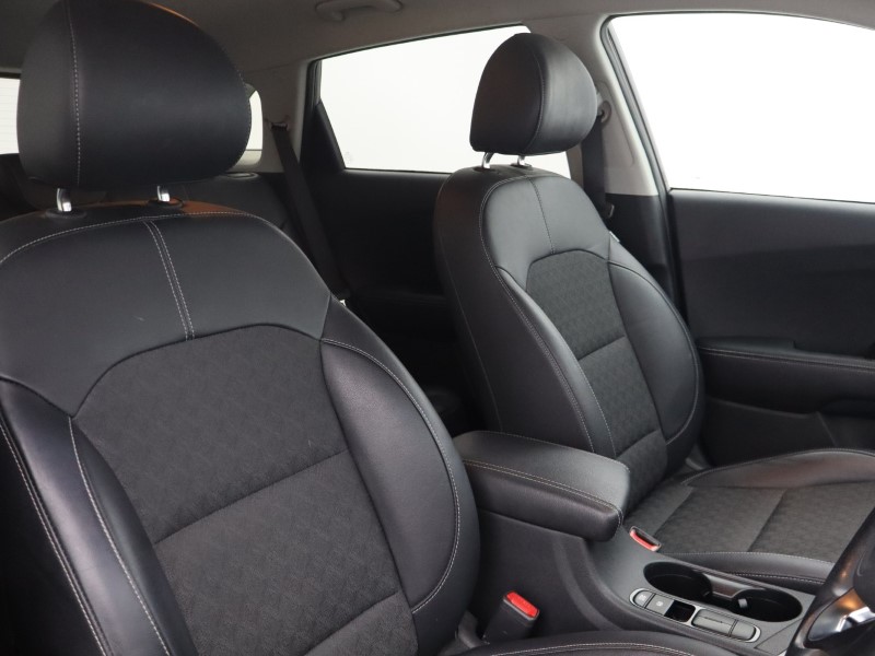 2020 (70) KIA NIRO 1.6 GDi Hybrid 2 5dr DCT 5682606