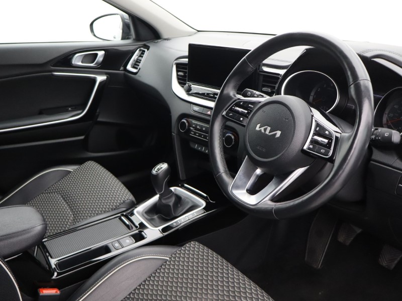2023 (23) KIA XCEED 1.5T GDi ISG 3 5dr 5690082