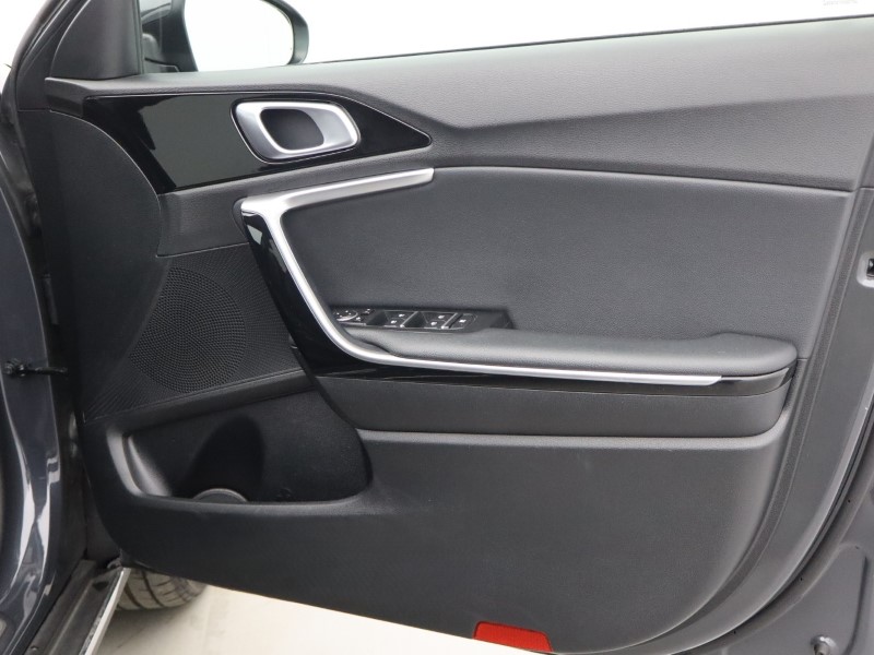 2023 (23) KIA XCEED 1.5T GDi ISG 3 5dr 5690083
