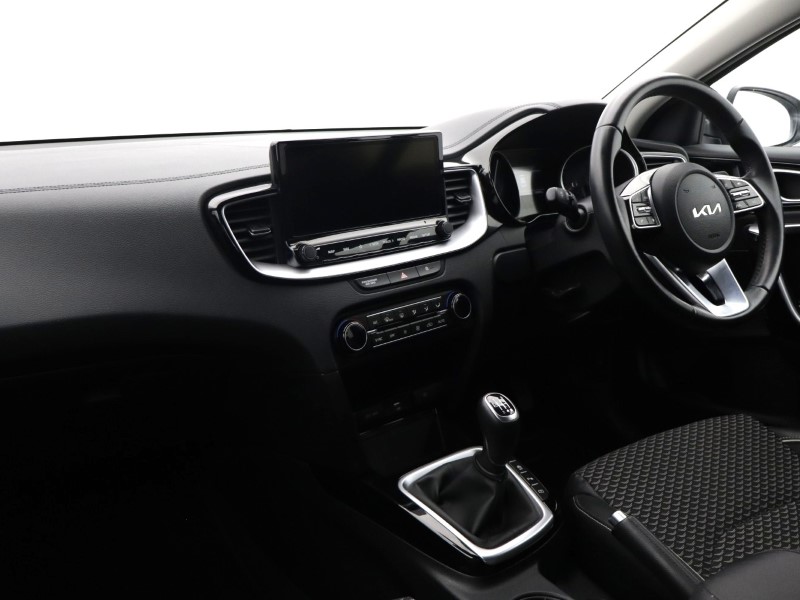 2022 (22) KIA CEED 1.5T GDi ISG 3 5dr 5676996