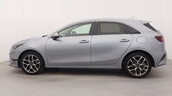 2022 (22) KIA CEED 1.5T GDi ISG 3 5dr 5677000