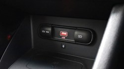 2021 (21) KIA NIRO 1.6 GDi PHEV 3 5dr DCT 5755348
