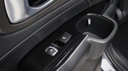 2023 (23) KIA SORENTO 1.6 T-GDi HEV Edition 5dr Auto 5743778