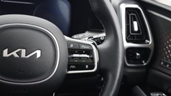 2023 (23) KIA SORENTO 1.6 T-GDi HEV Edition 5dr Auto 5743783