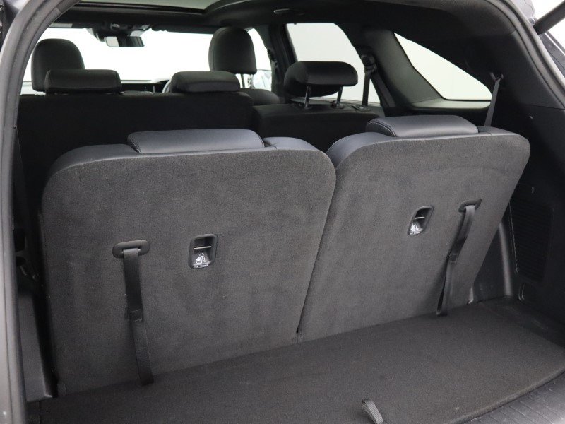 2023 (23) KIA SORENTO 1.6 T-GDi HEV Edition 5dr Auto 5743814