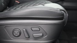 2023 (23) KIA SORENTO 1.6 T-GDi HEV Edition 5dr Auto 5743791