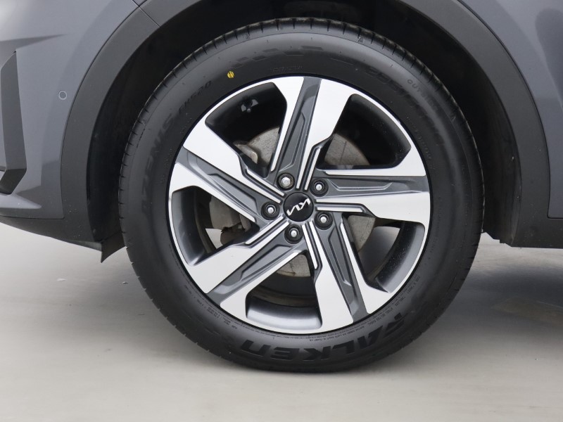 2023 (23) KIA SORENTO 1.6 T-GDi HEV Edition 5dr Auto 5743770