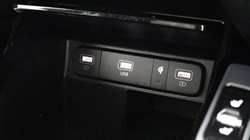 2023 (23) KIA SORENTO 1.6 T-GDi HEV Edition 5dr Auto 5743803