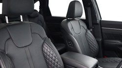 2023 (23) KIA SORENTO 1.6 T-GDi HEV Edition 5dr Auto 5743790