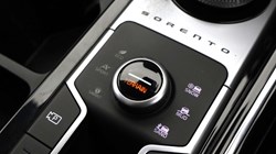 2023 (23) KIA SORENTO 1.6 T-GDi HEV Edition 5dr Auto 5743808
