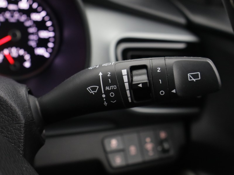2020 (70) KIA STONIC 1.0T GDi 48V Connect 5dr 5723533