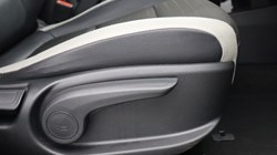 2020 (70) KIA STONIC 1.0T GDi 48V Connect 5dr 5723518