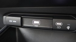 2024 (24) KIA NIRO 1.6 GDi Hybrid 3 5dr DCT 5737984