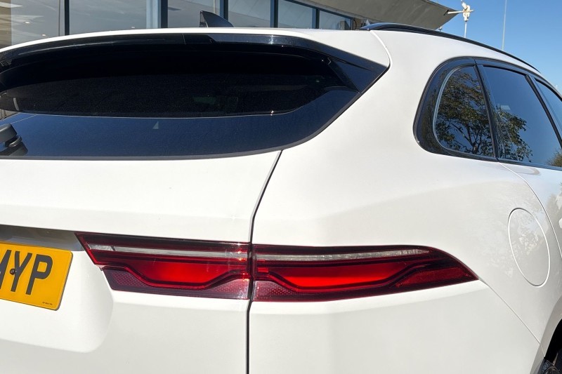 2023 (23) JAGUAR F-PACE 2.0 D200 R-Dynamic Black 5dr Auto AWD 5348580