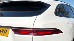 2023 (23) JAGUAR F-PACE 2.0 D200 R-Dynamic Black 5dr Auto AWD 5348580