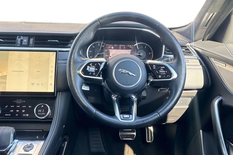 2023 (23) JAGUAR F-PACE 2.0 D200 R-Dynamic Black 5dr Auto AWD 5348545
