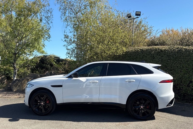 2023 (23) JAGUAR F-PACE 2.0 D200 R-Dynamic Black 5dr Auto AWD 5348586