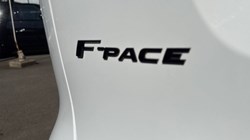2023 (23) JAGUAR F-PACE 2.0 D200 R-Dynamic Black 5dr Auto AWD 5348579