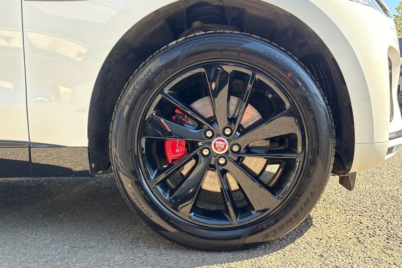 2023 (23) JAGUAR F-PACE 2.0 D200 R-Dynamic Black 5dr Auto AWD 5348538