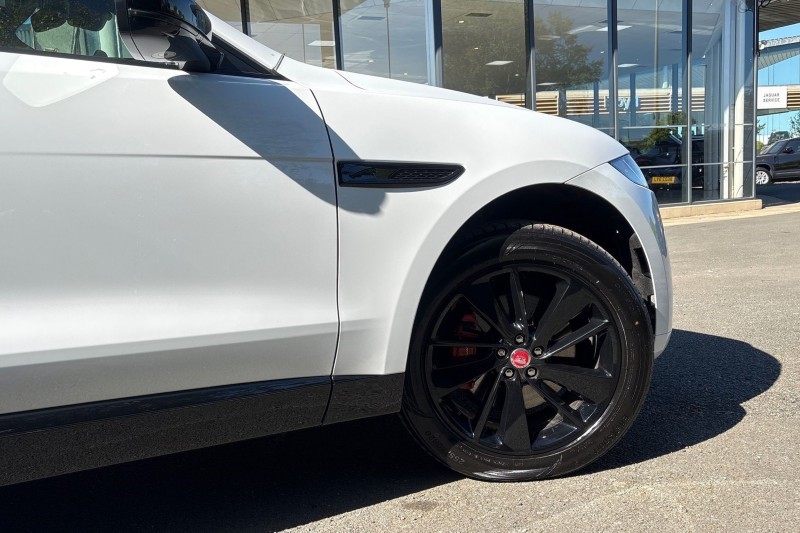 2023 (23) JAGUAR F-PACE 2.0 D200 R-Dynamic Black 5dr Auto AWD 5348582