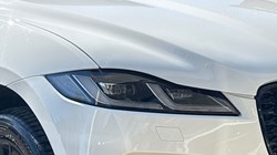 2023 (23) JAGUAR F-PACE 2.0 D200 R-Dynamic Black 5dr Auto AWD 5348547