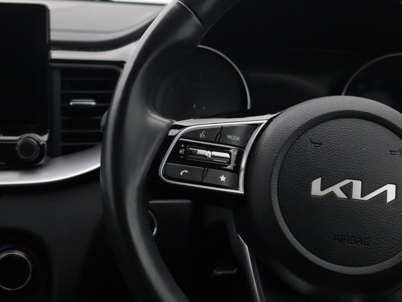 2023 (23) KIA XCEED 1.5T GDi ISG 3 5dr 5856770
