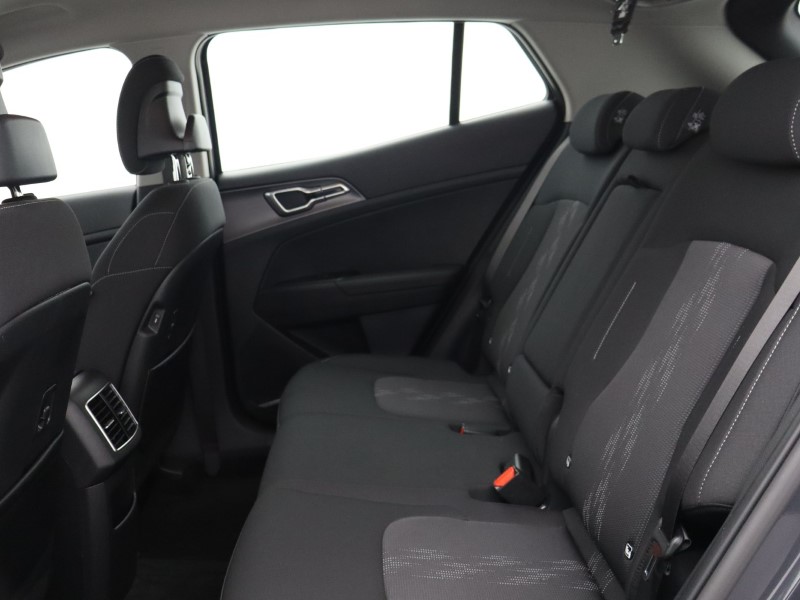 2025 (75) KIA SPORTAGE 1.6T GDi Pure 5dr 5873644