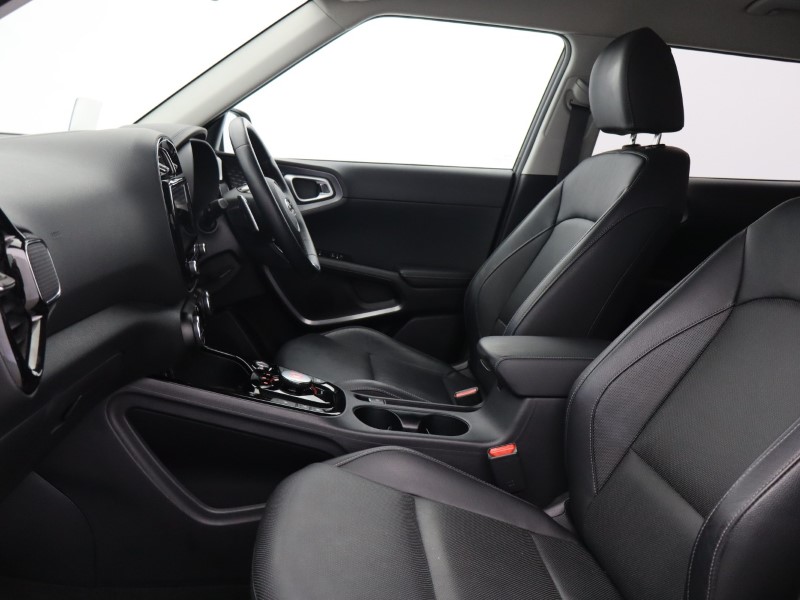2021 (70) KIA SOUL 150kW First Edition 64kWh 5dr Auto 5919570