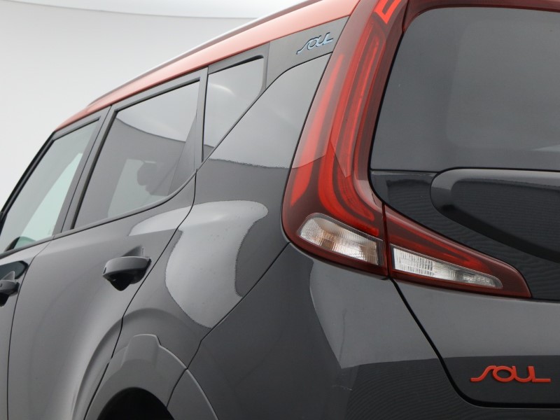2021 (70) KIA SOUL 150kW First Edition 64kWh 5dr Auto 5919611