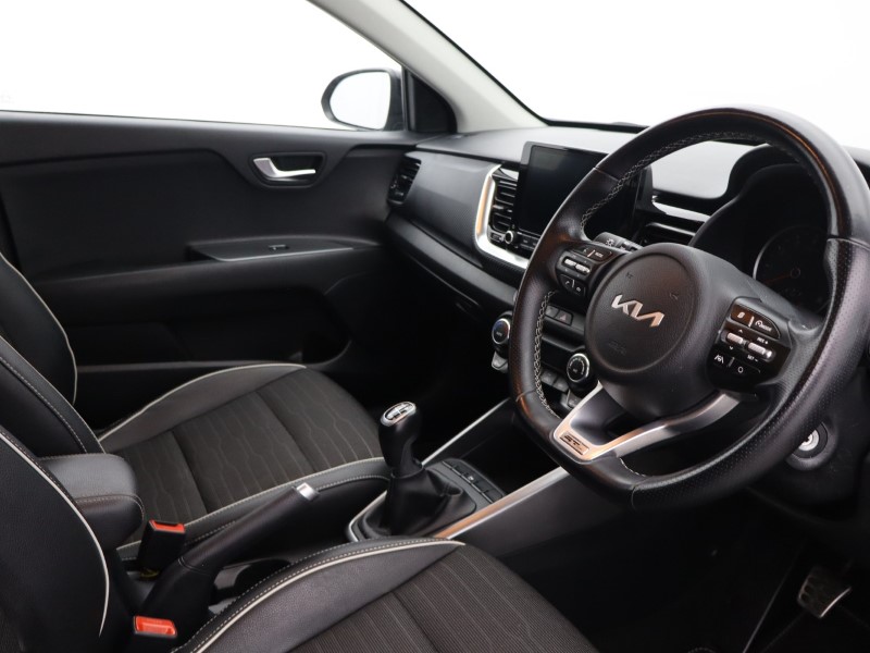 2024 (24) KIA STONIC 1.0T GDi 99 GT-Line 5dr 5905492