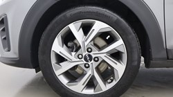 2024 (24) KIA STONIC 1.0T GDi 99 GT-Line 5dr 5905480