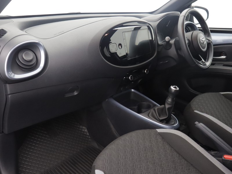 2024 (24) TOYOTA AYGO X 1.0 VVT-i Edge 5dr 5959030