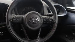 2024 (24) TOYOTA AYGO X 1.0 VVT-i Edge 5dr 5959033