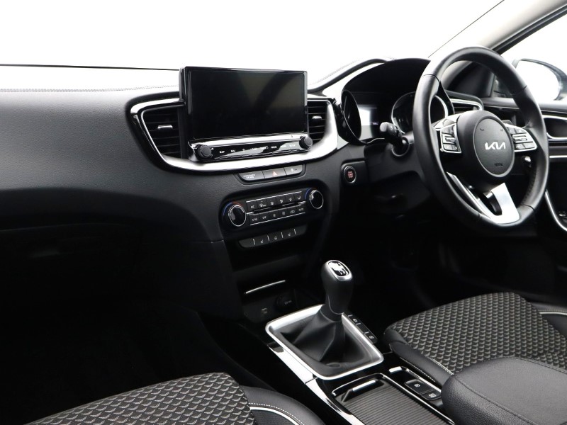 2025 (75) KIA XCEED 1.5T GDi ISG 138 3 5dr 5965662