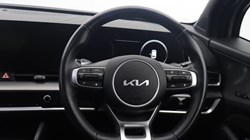 2024 (24) KIA SPORTAGE 1.6T GDi HEV GT-Line S 5dr Auto 5959283