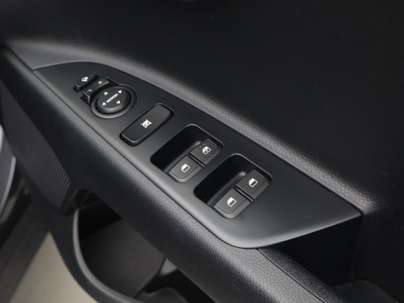 2018 (68) KIA STONIC 1.0T GDi 2 5dr 5986452