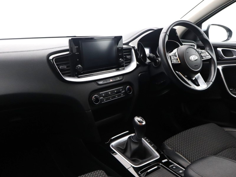 2021 (71) KIA XCEED 1.0T GDi ISG Edition 5dr 5981117