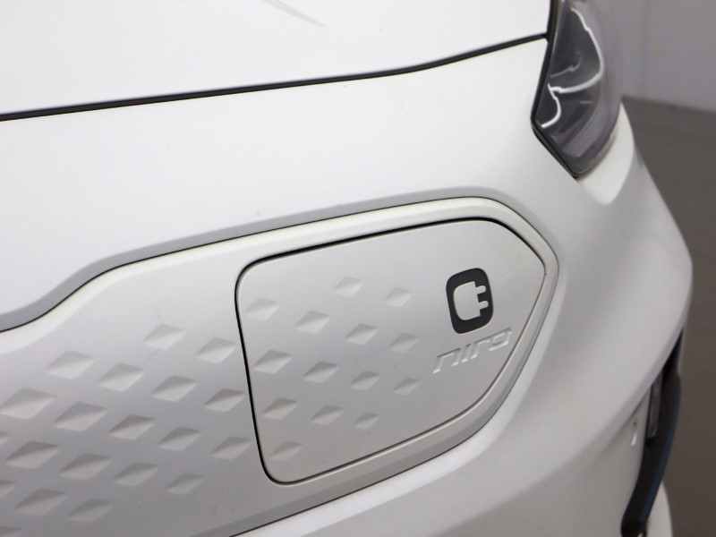 2020 (20) KIA E-NIRO 150kW 4 64kWh 5dr Auto 5987751