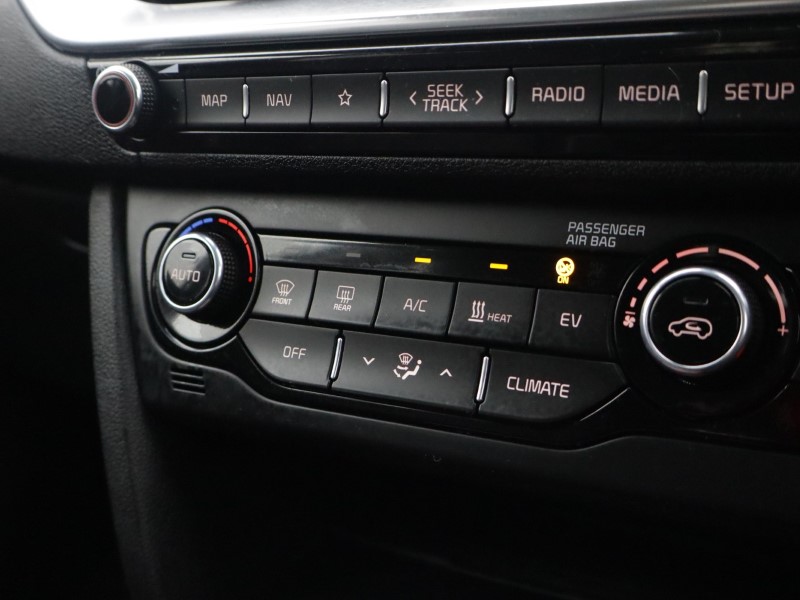 2020 (20) KIA E-NIRO 150kW 4 64kWh 5dr Auto 5987741
