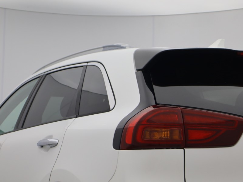 2020 (20) KIA E-NIRO 150kW 4 64kWh 5dr Auto 5987747
