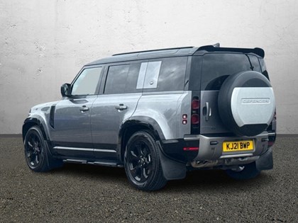 2021 (21) LAND ROVER DEFENDER 3.0 D300 X-Dynamic SE 110 5dr Auto