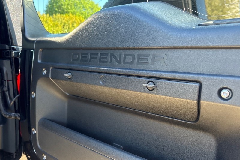 2025 (25) LAND ROVER COMMERCIAL DEFENDER 3.0 D350 Hard Top X-Dynamic HSE Auto [3 Seat] 5336178