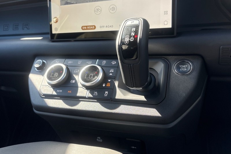 2025 (25) LAND ROVER COMMERCIAL DEFENDER 3.0 D350 Hard Top X-Dynamic HSE Auto [3 Seat] 5336147