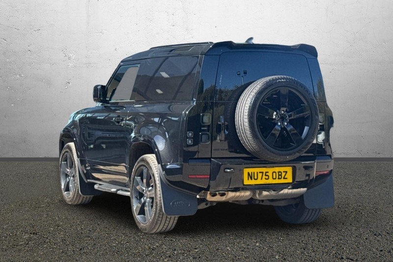 2025 (75) LAND ROVER COMMERCIAL DEFENDER 3.0 D250 Hard Top X-Dynamic SE Auto