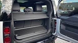 2024 (24) LAND ROVER DEFENDER 3.0 D300 X-Dynamic HSE 90 3dr Auto 4524532