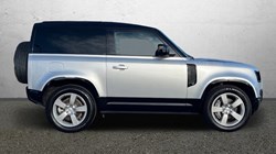 2024 (24) LAND ROVER DEFENDER 3.0 D300 X-Dynamic HSE 90 3dr Auto 4546218