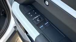 2024 (24) LAND ROVER DEFENDER 3.0 D300 X-Dynamic HSE 90 3dr Auto 4524517