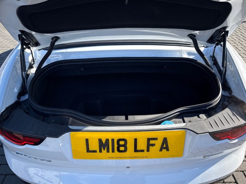 2018 (18) JAGUAR F-TYPE 3.0 [380] Supercharged V6 R-Dynamic 2dr Auto 4545054