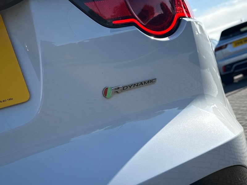 2018 (18) JAGUAR F-TYPE 3.0 [380] Supercharged V6 R-Dynamic 2dr Auto 4545087